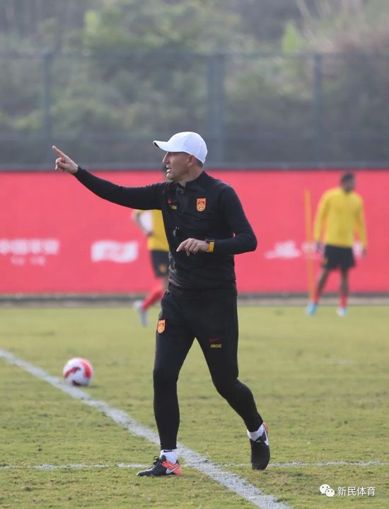 和漂亮邻居做爰4伦理